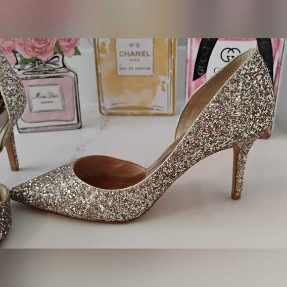 EUC Badgley Mischka Heels - Women's Gold Glitter Pointed-Toe Pumps - Picture 4 of 9